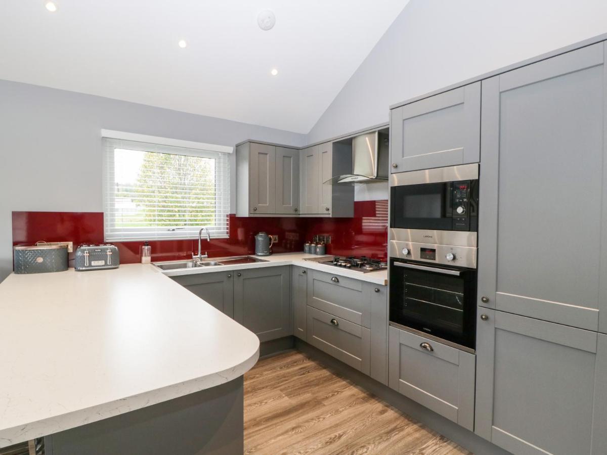 Villa 1 Oak Park Tiverton  Esterno foto